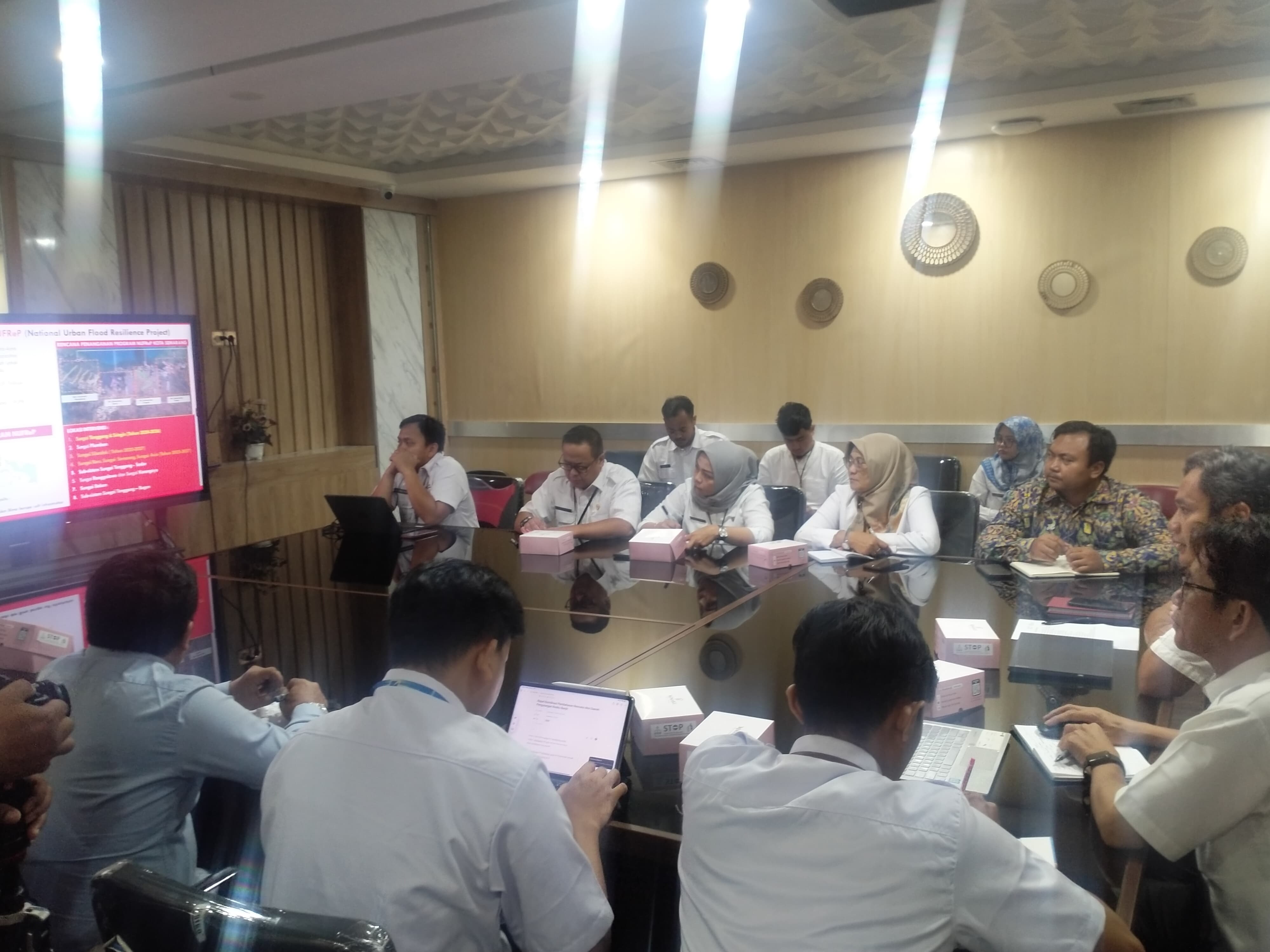Rapat Koordinasi Pembahasan Rencana Aksi Daerah Pengurangan Risiko Banjir di Bappeda Kota Semarang